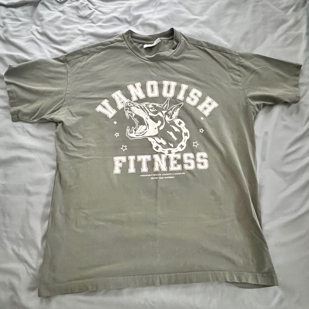 VANQUISH LONDON , high end gym wear , Doberman Shirt, size M, light olive gree